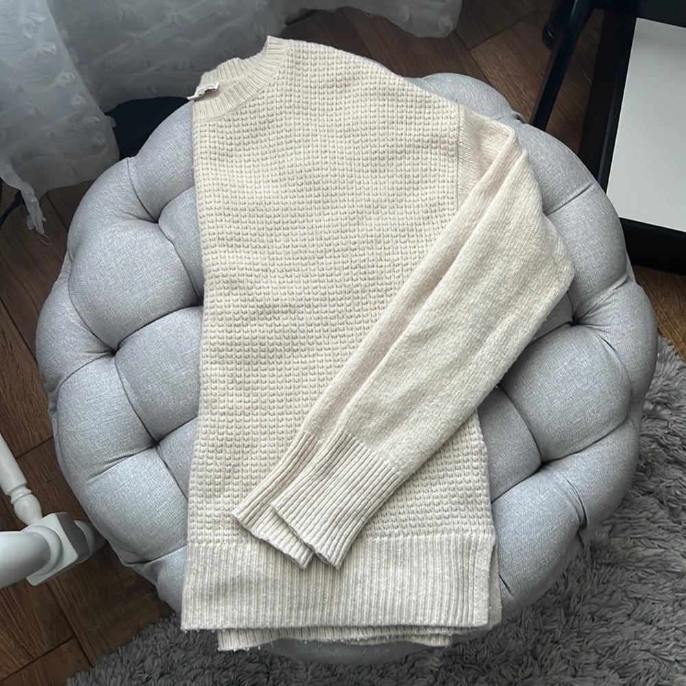 Gap Cream Crew Neck Sweater Size S
